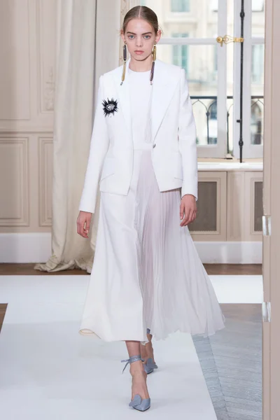 Look 7